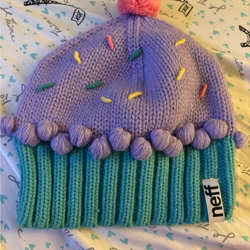 Winter hat - Picture 2 of 3